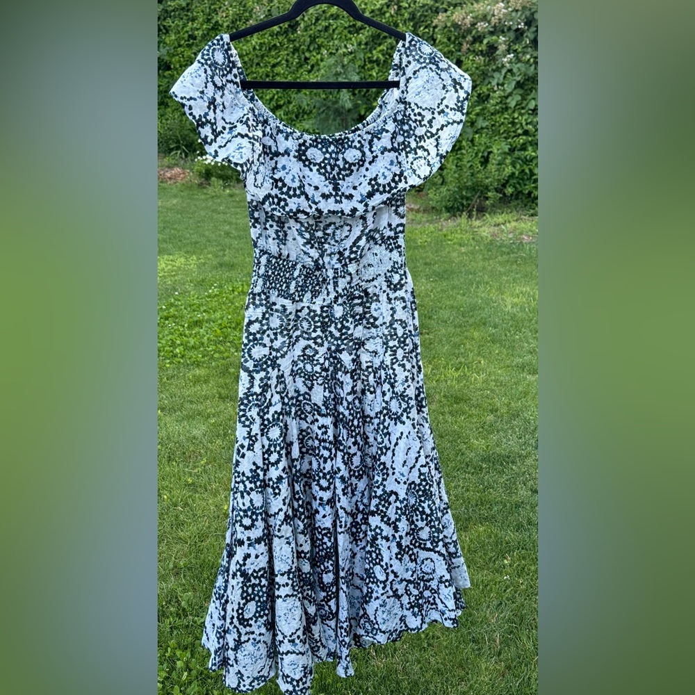 Chelsea & Theodore Blue Floral Cotton Smocked Waist Size Large Maxi Feminine